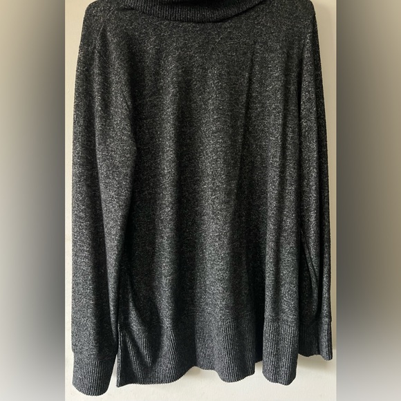 Nine West gray turtleneck sweater. - Picture 4 of 5